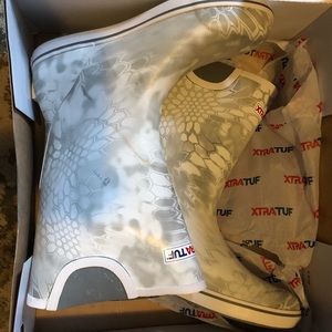 Xtratuf Men’s Size 10 12” Deck Boot Kryptek Yeti. Never worn. New in box.